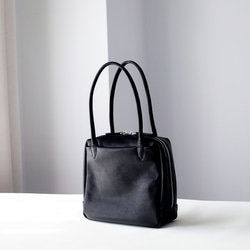 柔軟鞣製皮革迷你方形手提包 | 設計優雅，方便攜帶 第3張的照片
