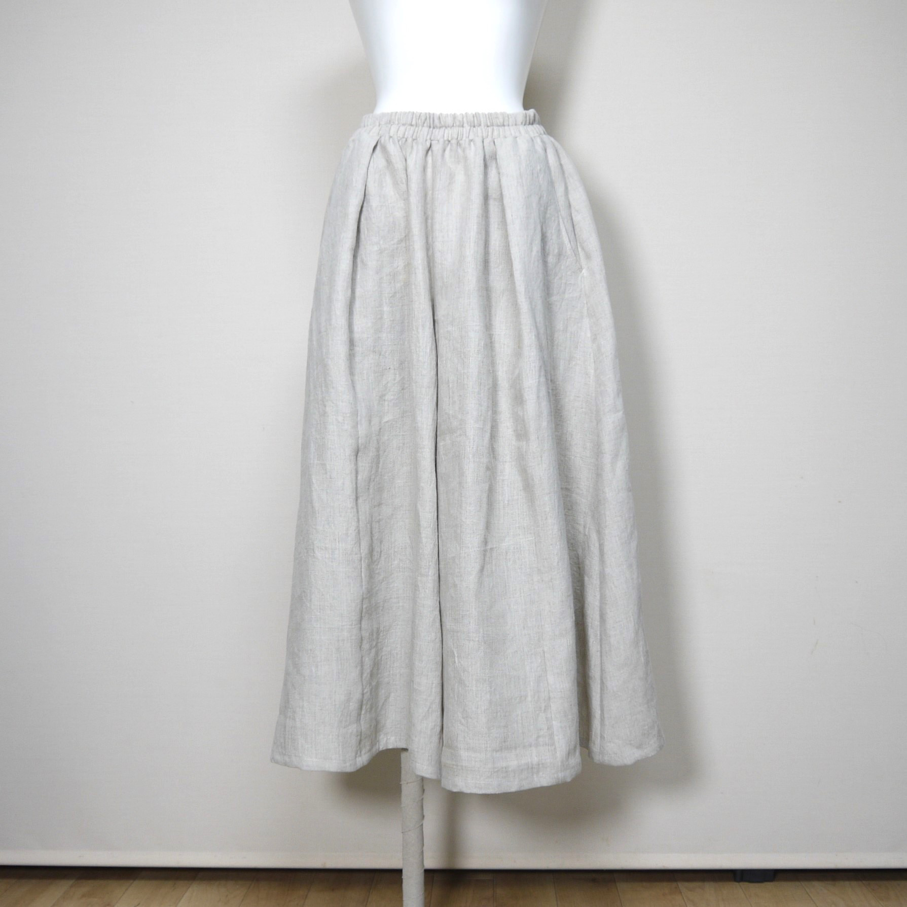 カラーリネン◆Aラインキュロット◆生成り◆フリーサイズ（中厚、リネン100％）