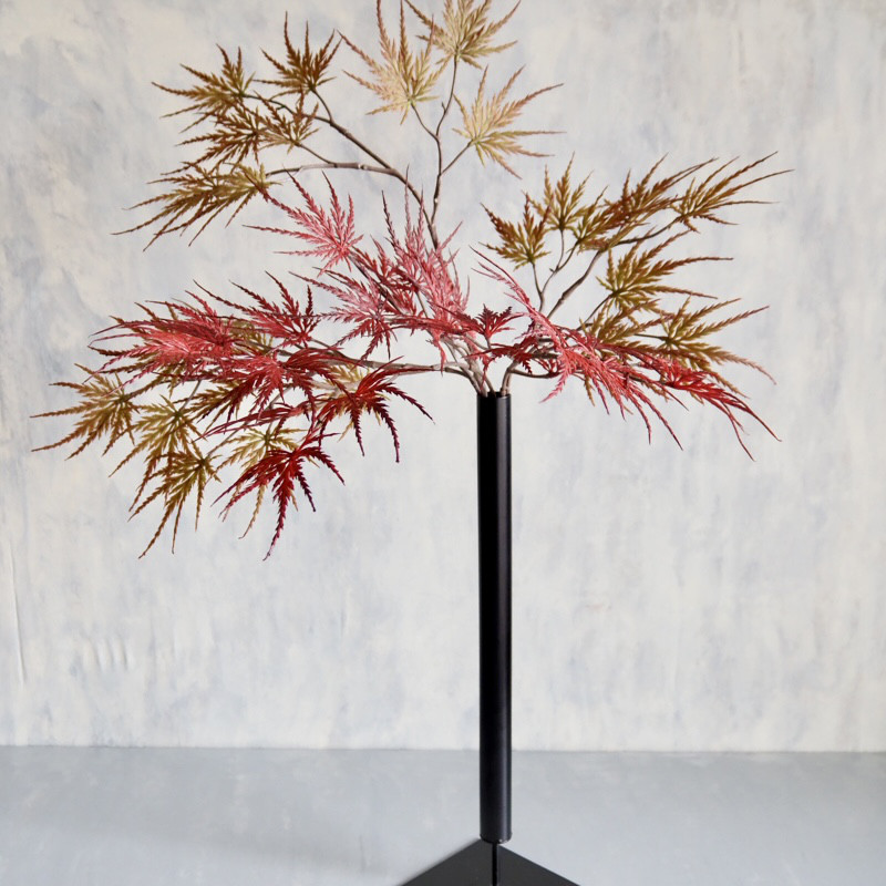 【SALE】【花器付き】2色のもみじのモダンアレンジ