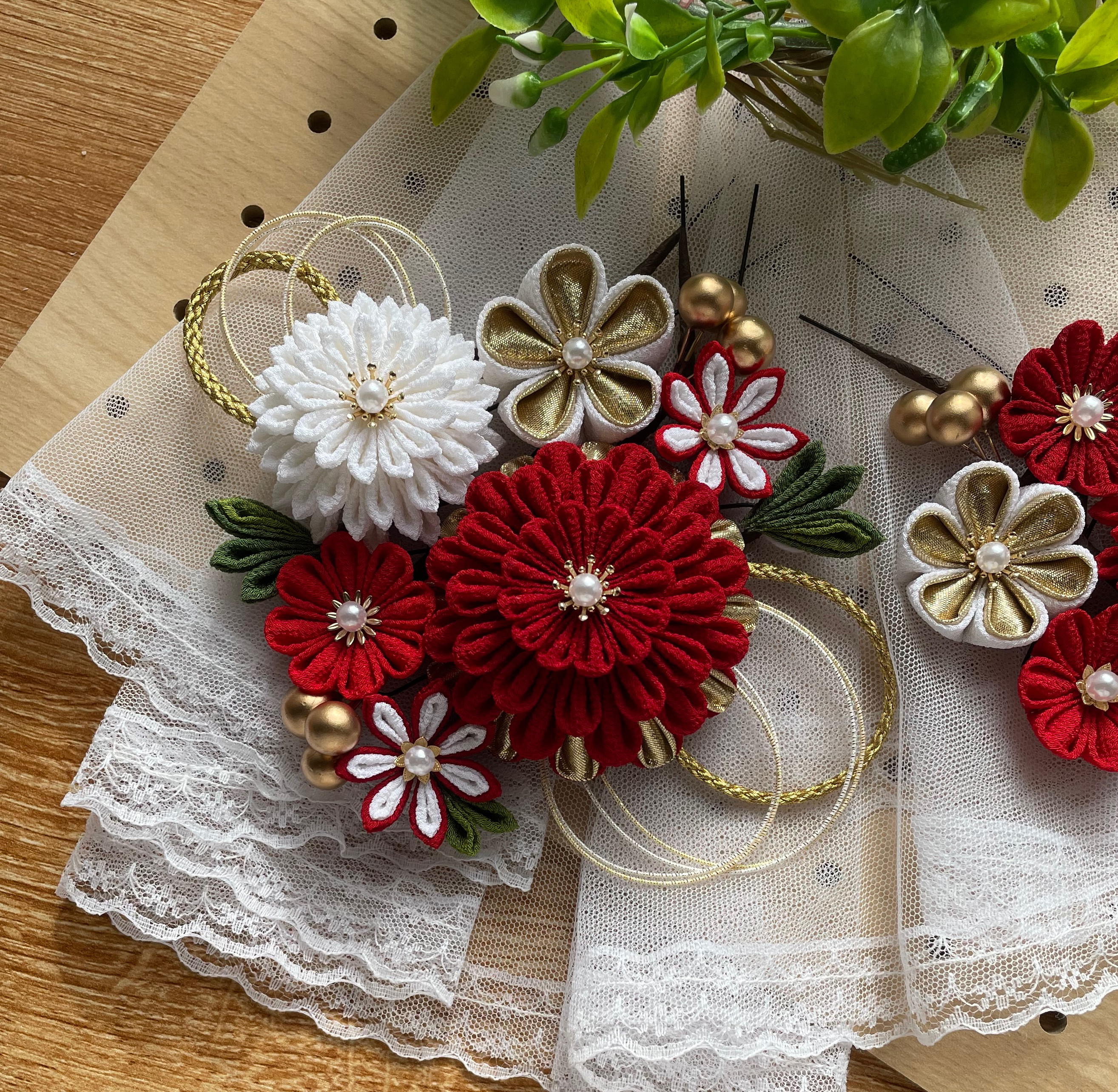 つまみ細工髪飾り　成人式　卒業式　髪飾り