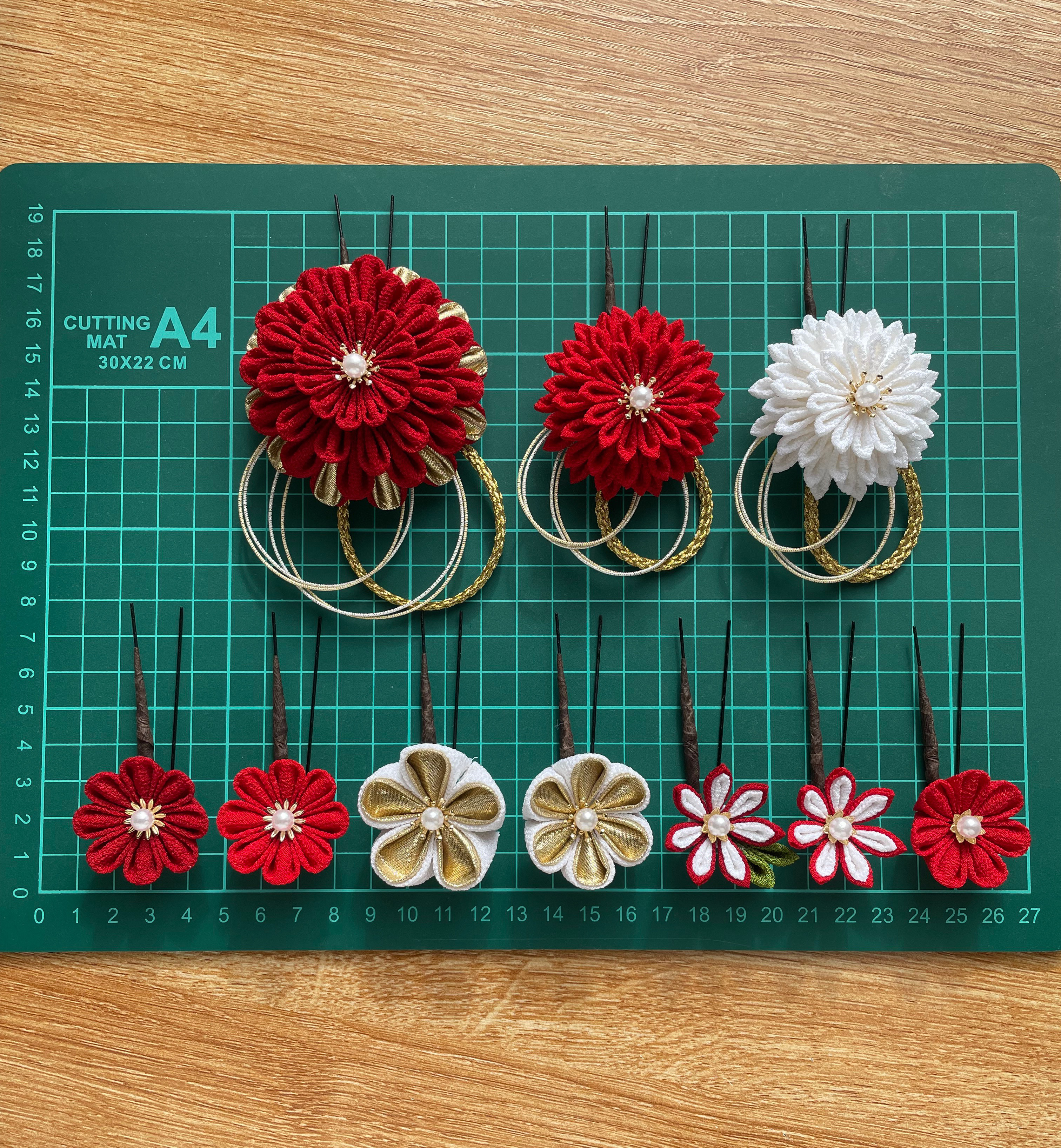 つまみ細工髪飾り　成人式　卒業式　髪飾り