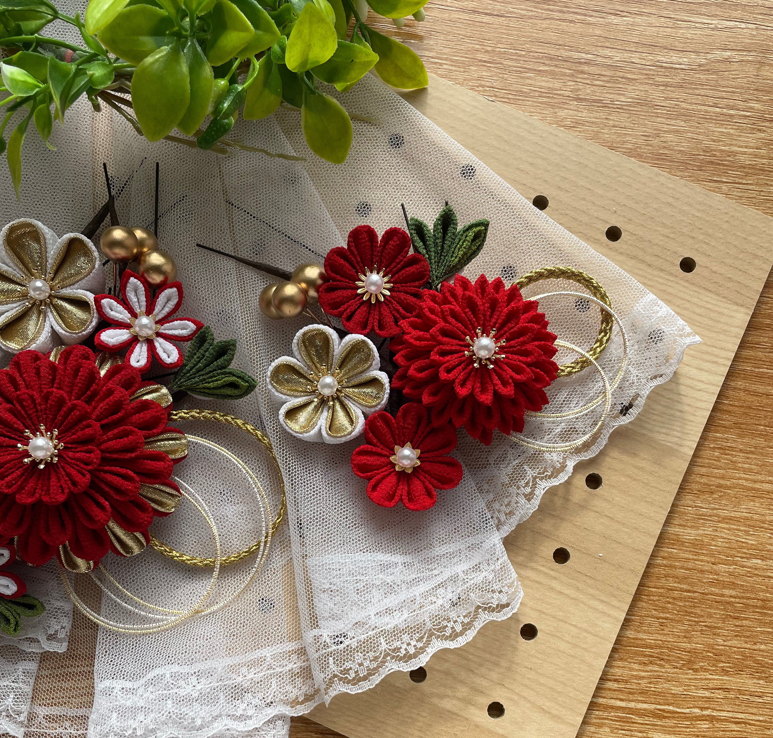 つまみ細工髪飾り　成人式　卒業式　髪飾り