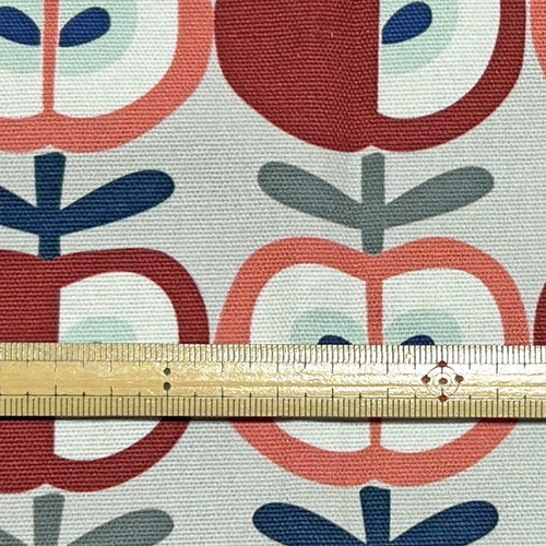 商用可 限定 大柄 北欧風ねこりんご柄生地 しっかりめ綿100%猫柄