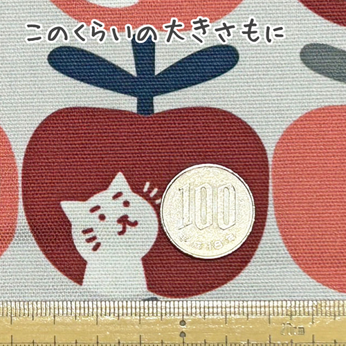 商用可 限定 大柄 北欧風ねこりんご柄生地 しっかりめ綿100%猫柄