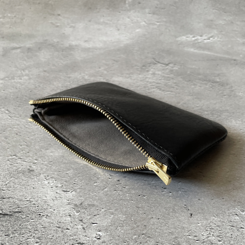 レザーポーチ Mサイズ ブラック NEBRASKA /ネブラスカ 本革 裏地付