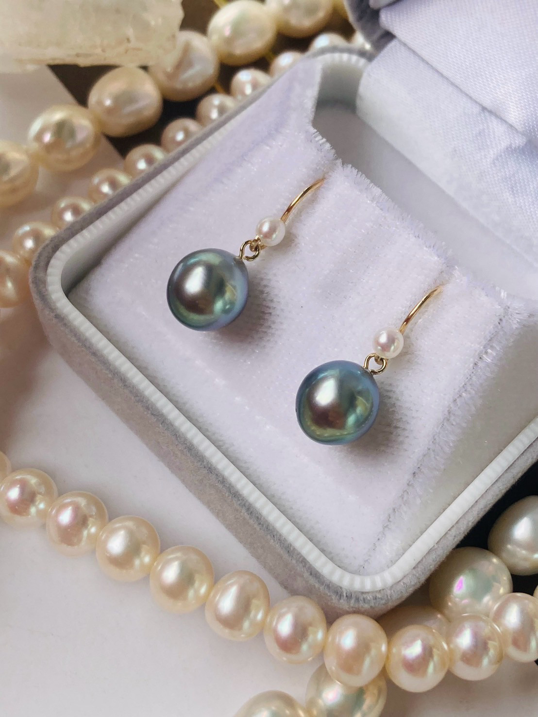 【1点もの】✳︎贅沢なダブルパール✳︎ 黒蝶真珠　揺れる大人ピアス