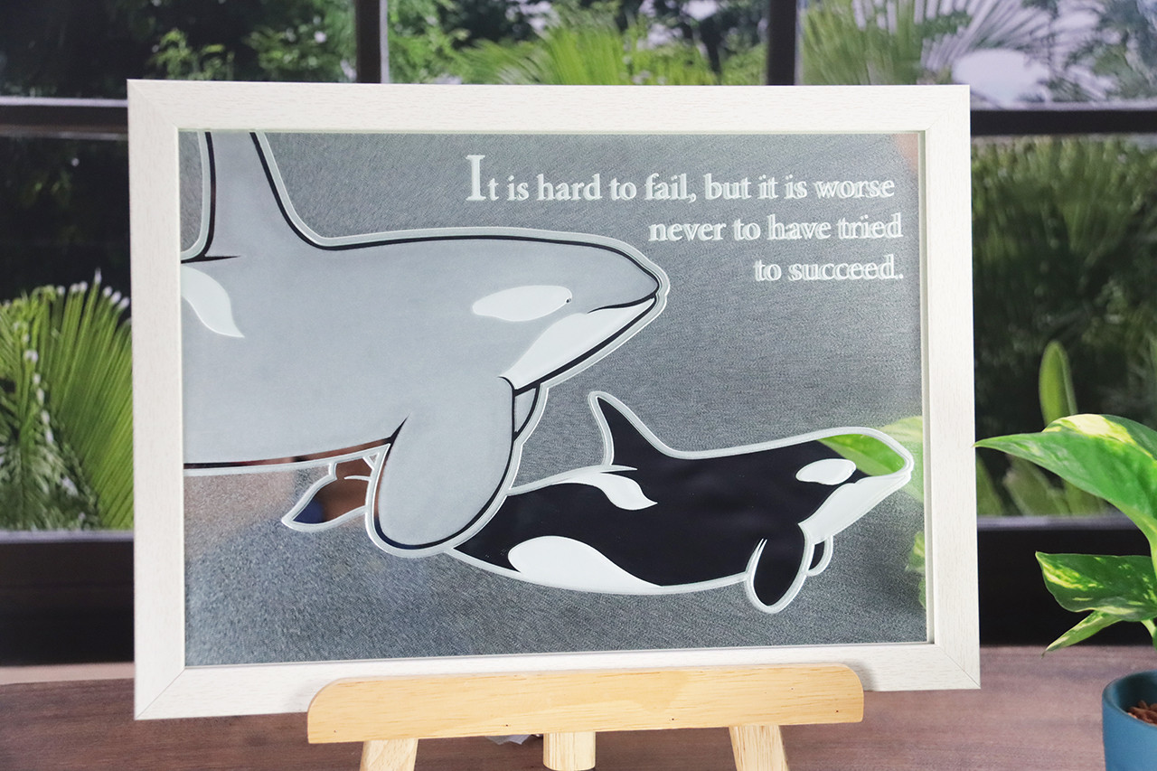 オルカ（シャチ）のアートミラー　　エッチングミラー・ガラス彫刻