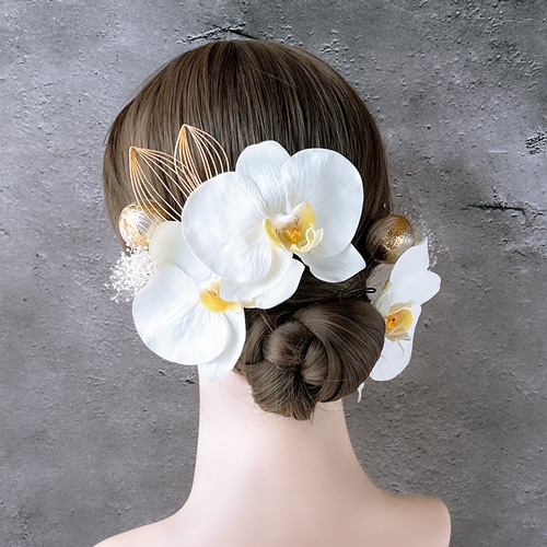 凛と咲く胡蝶蘭の髪飾り③ 結婚式 成人式 胡蝶蘭 和装 振袖 卒業式 白
