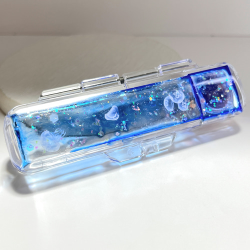 クラゲ散歩の蓄光印鑑ケース（サファイアブルー） / 海 / レジン / 海
