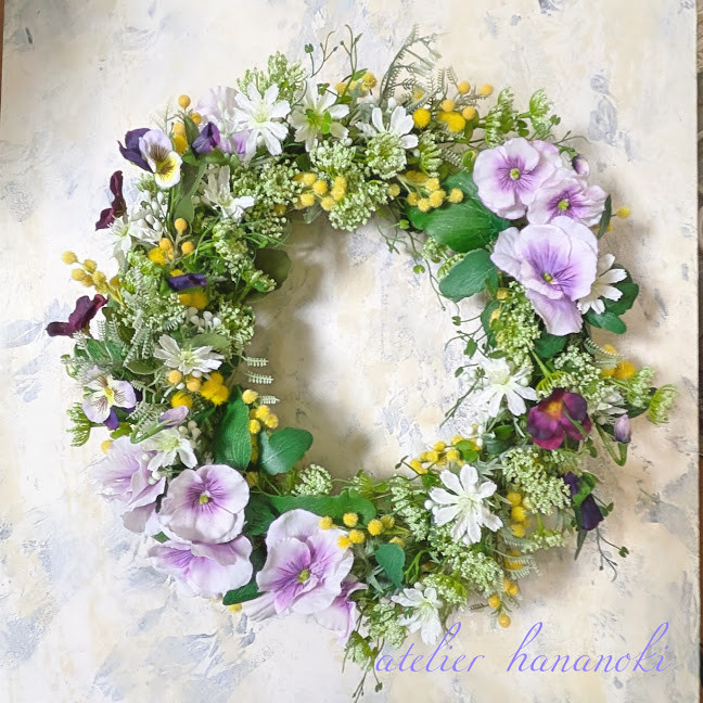 パンジーとミモザのリース　春を告げるリース　３３㎝ 【Creema限定】