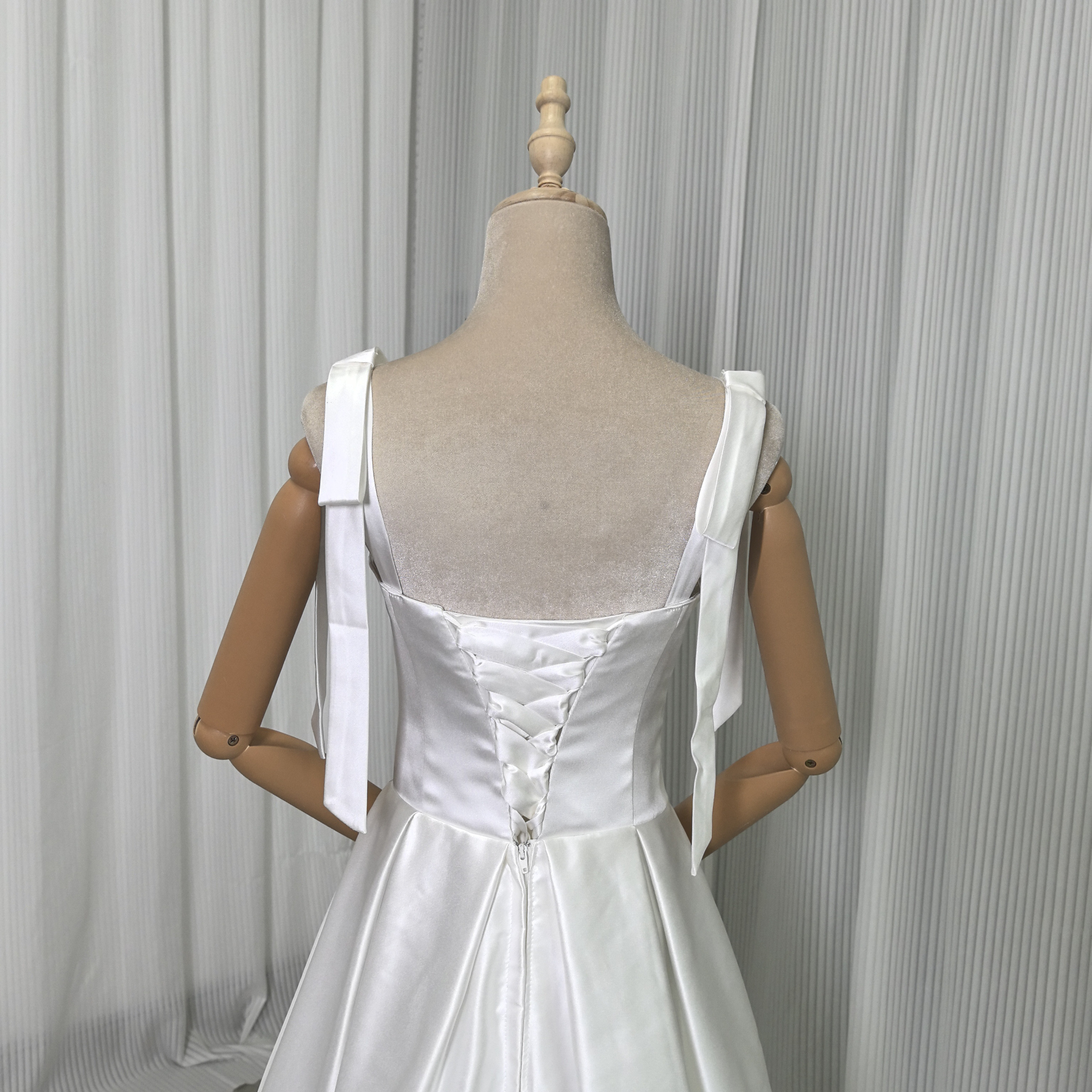 送料無料！パーティードレス キャミソール 編み上げ ロング 光沢サテン スレンダーライン 前撮り 二次会