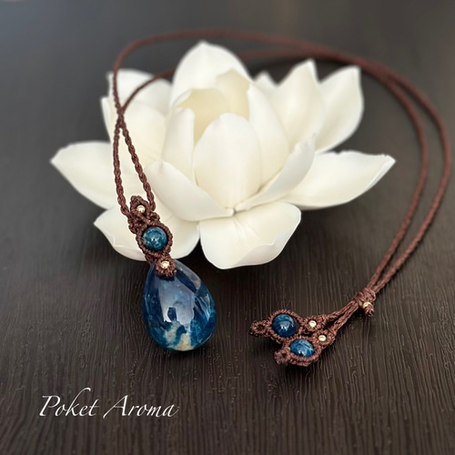 『深璦』ロードナイトとロードナイトシリカのマクラメペンダントネックレス 深璦』ロードナイトとロードナイトシリカのマクラメペンダント