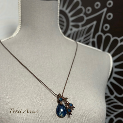 『深奏貴』ブルーハックマナイトのマクラメペンダントネックレス 深心』ブルーハックマナイトのマクラメペンダントネックレス