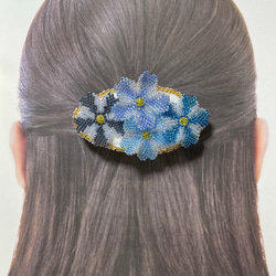 お花のバレッタ 2枚目の画像