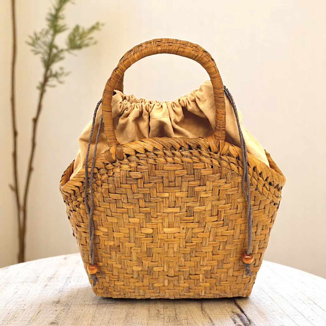 ＜天然素材＞網代編み　大　巾着　山葡萄かごバッグ　籠バッグ　手作り