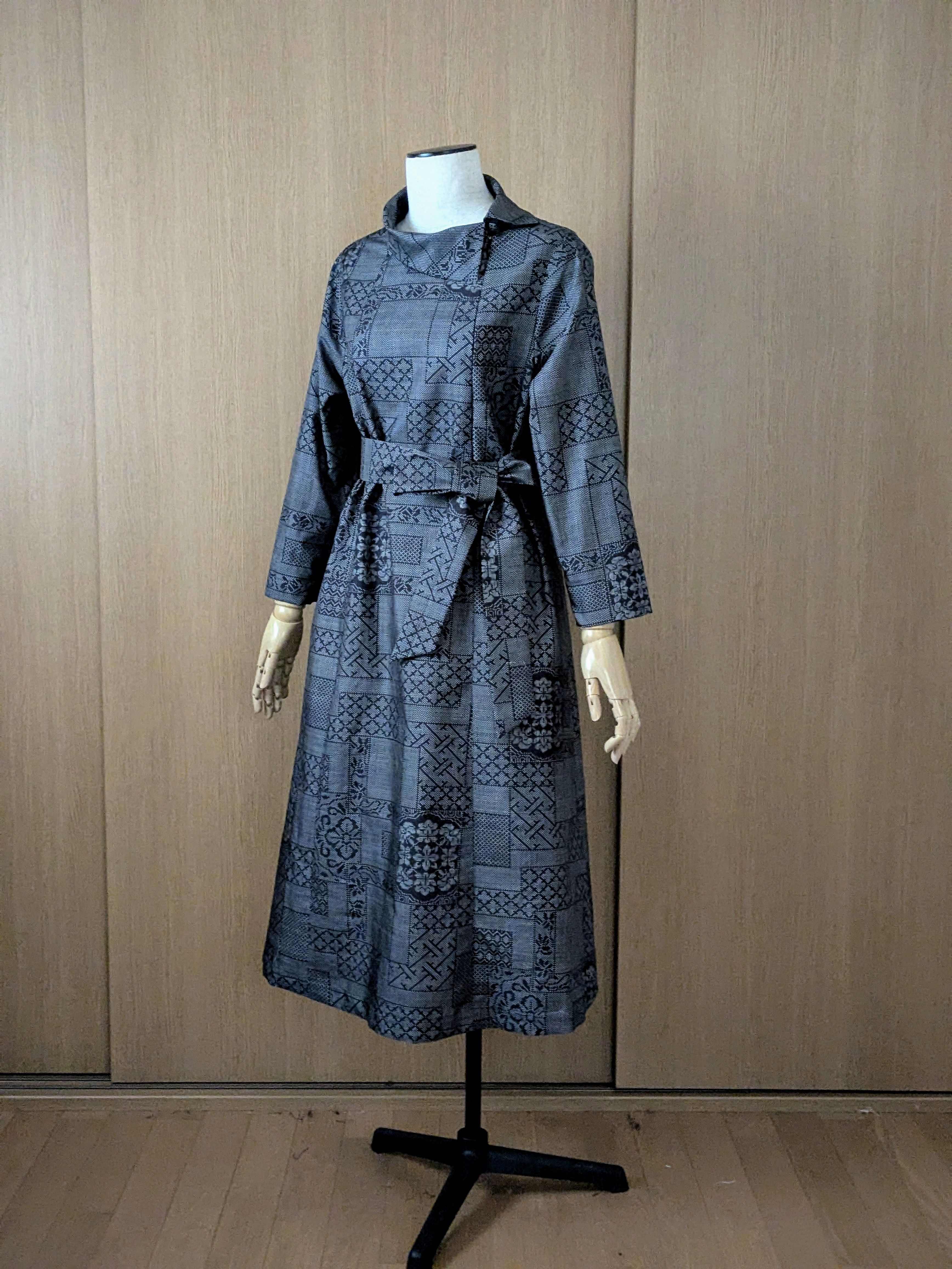 SOLD　着物リメイク　ワンピース　大島紬　Ｍ〜L