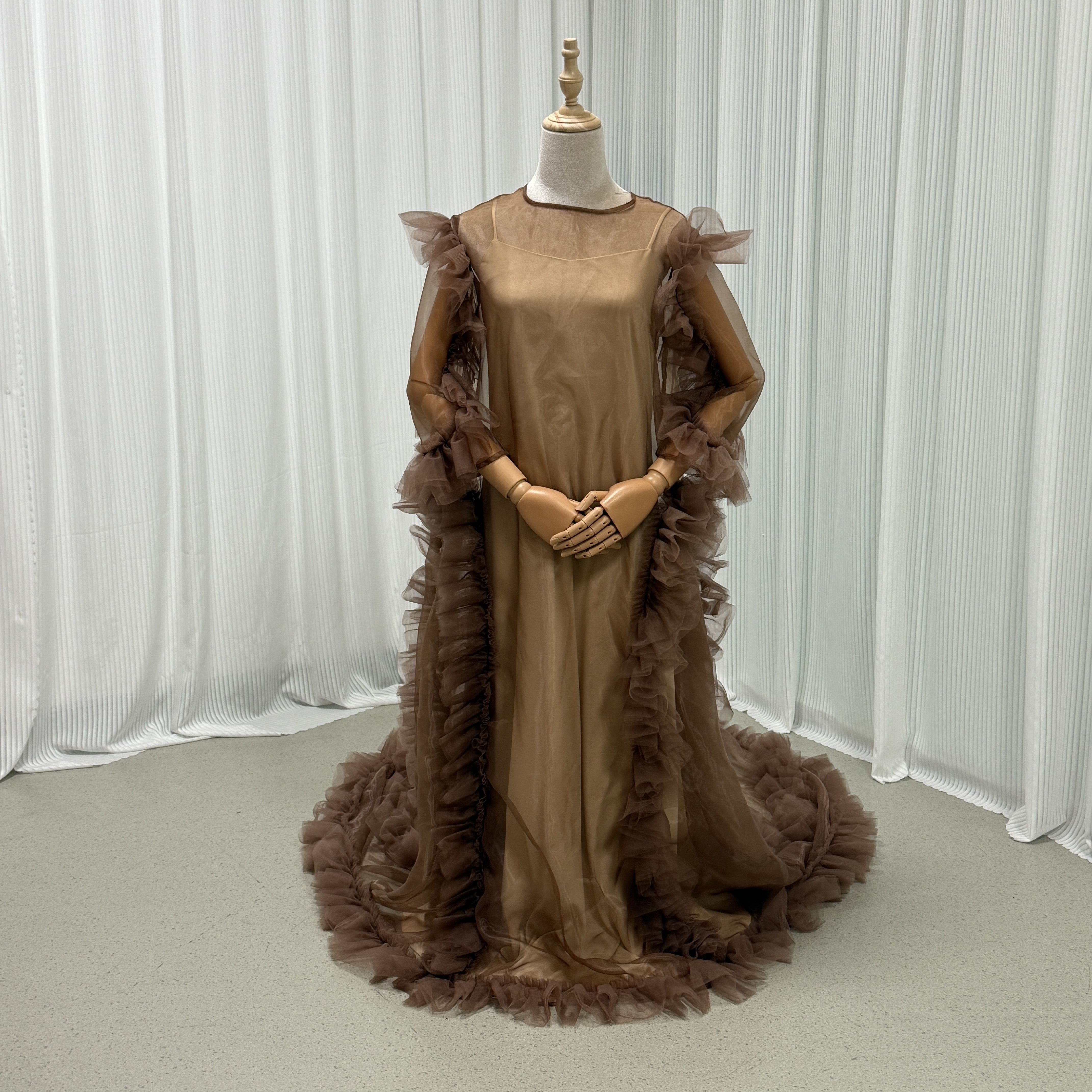 送料無料！パーティードレス 妊婦 ブラウン ツーピース 揺らめく裾 前撮り ロングスリーブ 抜群のおしゃれ見え