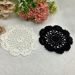 ここ☆シンプルなドイリー＆コースターセット☆レース編み ⚫︎レース編みのドイリー・コースター(白&黒・計2枚セット