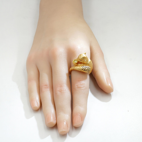 可愛いリスちゃんリング R14H24924-W（4週間発送） 指輪・リング 武田