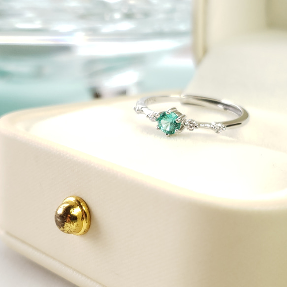 奇跡の輝き☆彡　パライバトルマリン 人工宝石  ライト　ソリティア アンティークリング　S925　フリーサイズ 6枚目の画像