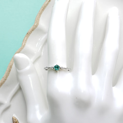 奇跡の輝き☆彡　パライバトルマリン 人工宝石  ライト　ソリティア アンティークリング　S925　フリーサイズ 8枚目の画像