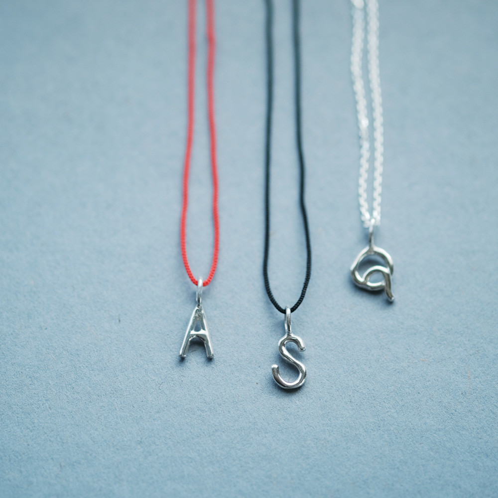 アルファベットペンダントアソート５個 楽天市場】【正規品保証・当日発送】 THE MONSTER PIN FOR LOVE