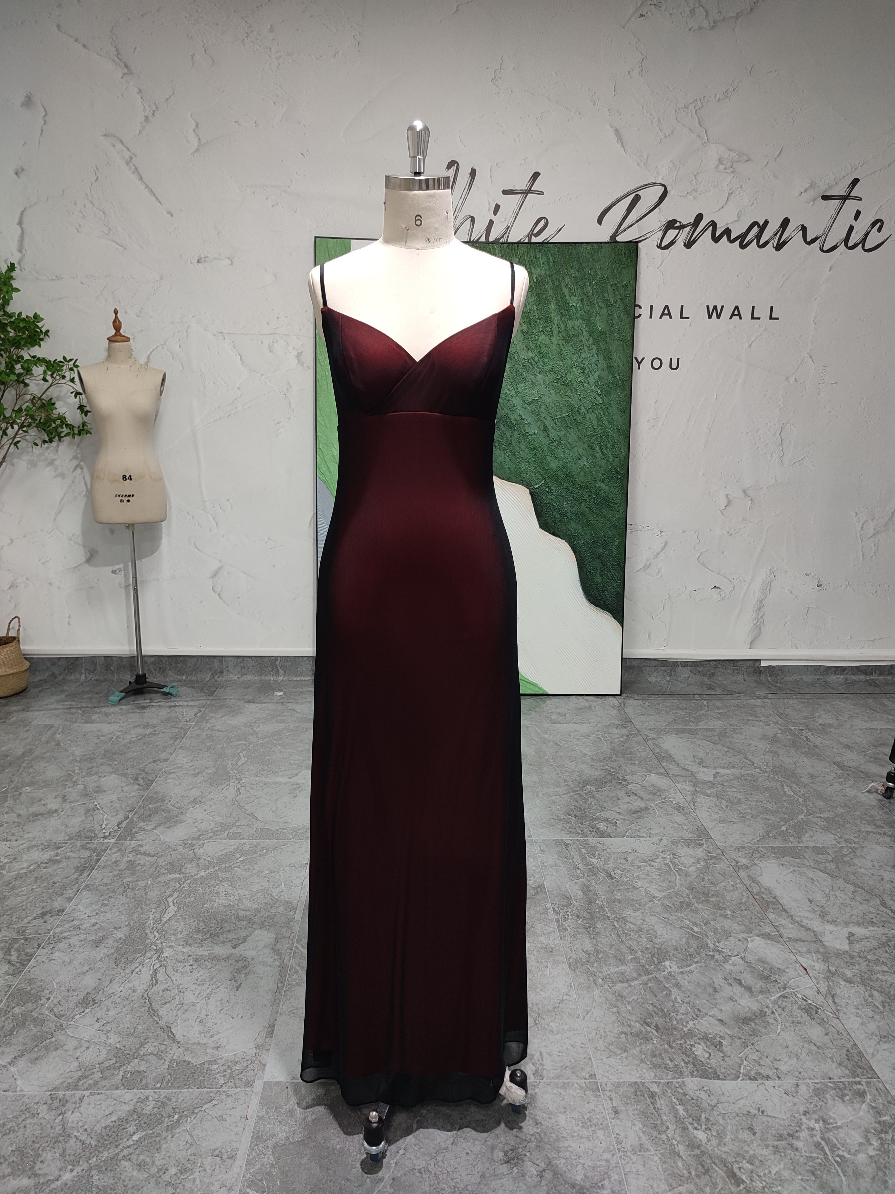 高評価続出！ワンピース　ハートライン　成人式　サイズオーダー可能ボルドー　黒　ファスナー　パーティードレス　カラードレス