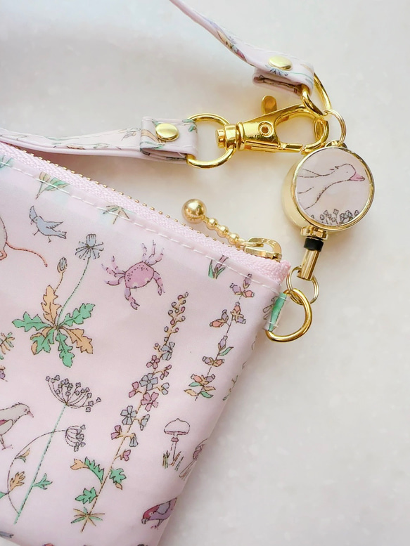 リバティ「セオ」（コットンキャンディ）パスケース＆リールストラップ☆ラミネート☆入学 9枚目の画像