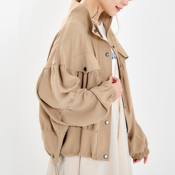 【超美品】定価¥18,700 ウォッシャブルギャザーブルゾン春夏ジャケット 秋口にもオススメ！軽くて羽織りやすい大人ブルゾン カーブ