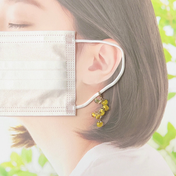 ✴︎small spring✴︎ミモザ✴︎ ピアスみたいなマスクチャーム【Hijiri】ミモザ　黄色　春アクセサリー 2枚目の画像