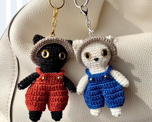 【専用】ねこあみぐるみキーホルダーとお洋服セット 専用】ねこあみぐるみキーホルダーとお洋服セット 専用】ねこ