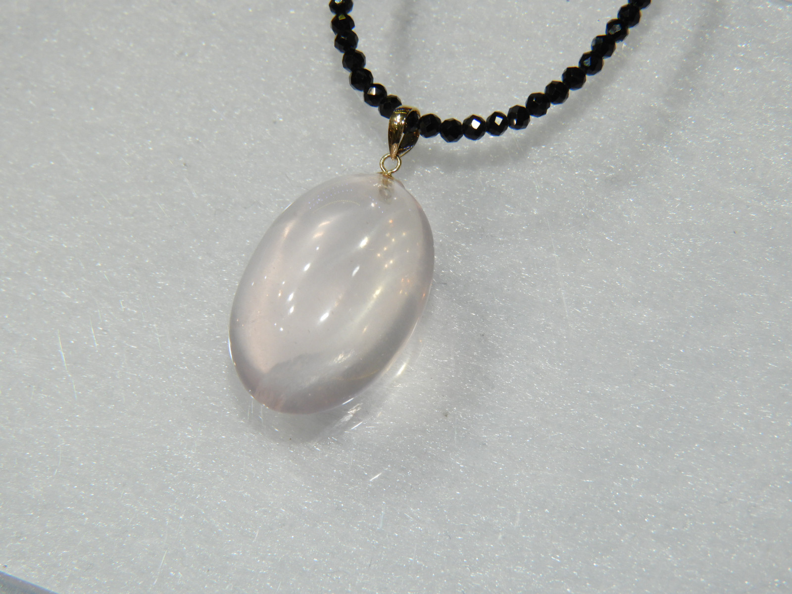 透明感とピンク色が可愛い！スターが浮き上がるハイクォリティーのローズクォーツのペンダント！メイドインジャパン　天然石１１