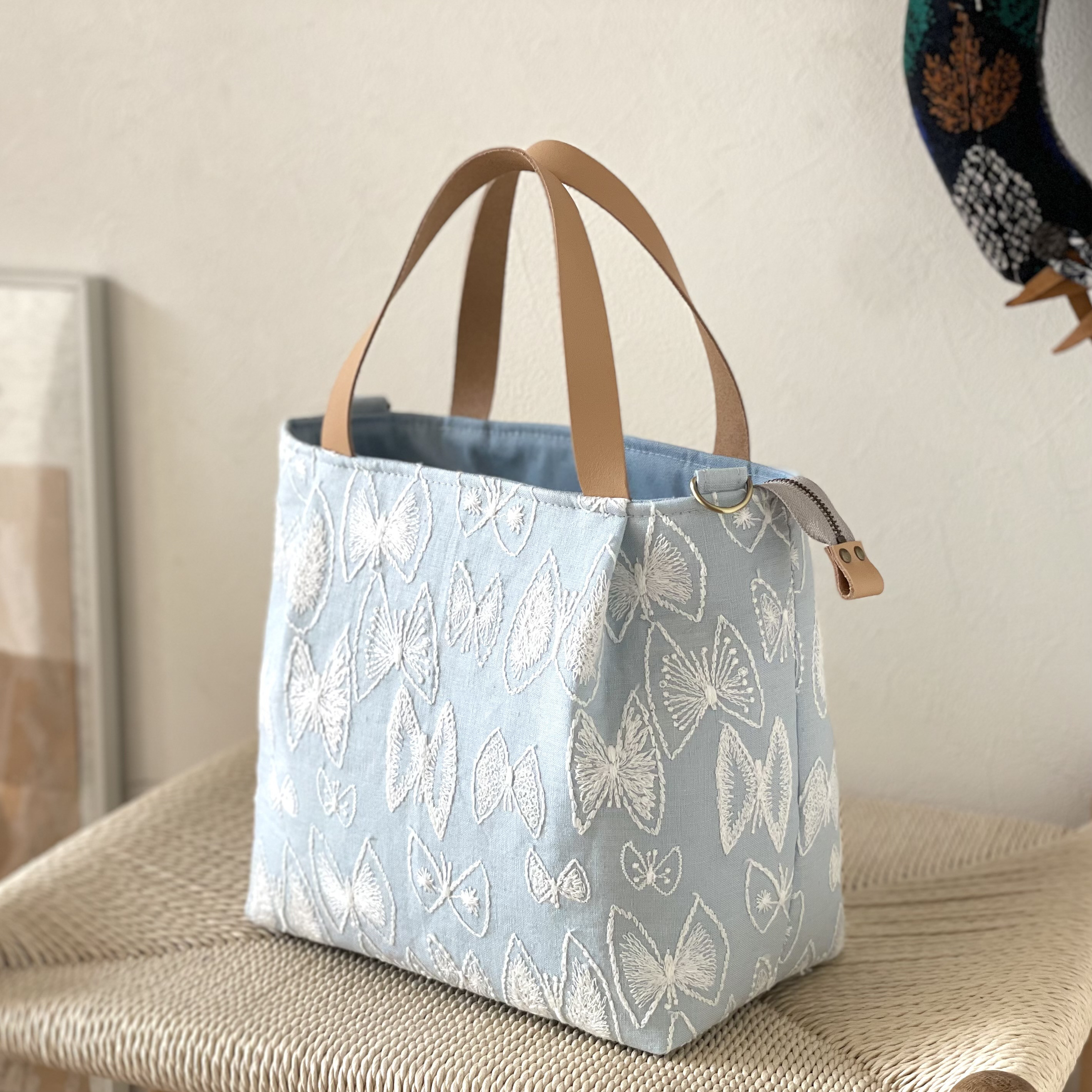 ⚮̈ミナペルホネン　sky flower light blue かくれんぼトート