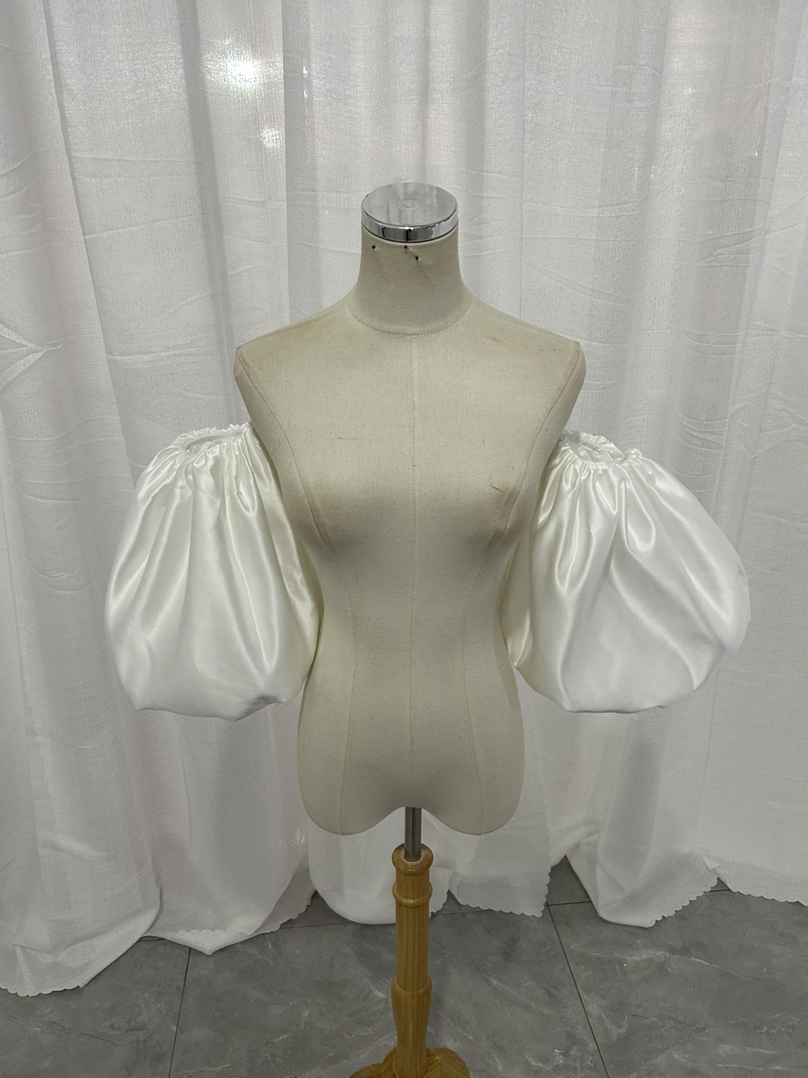 大人気上昇 取り外し袖 ホワイト ショルダーの付け袖 パフスリーブ オーダー可能