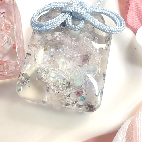 シャカシャカキーホルダー　桜の御守りシェイカー　だるま付き　ひなページ 46☆ SHEINのシェイカーモールドで桜のシャカシャカキーホルダー