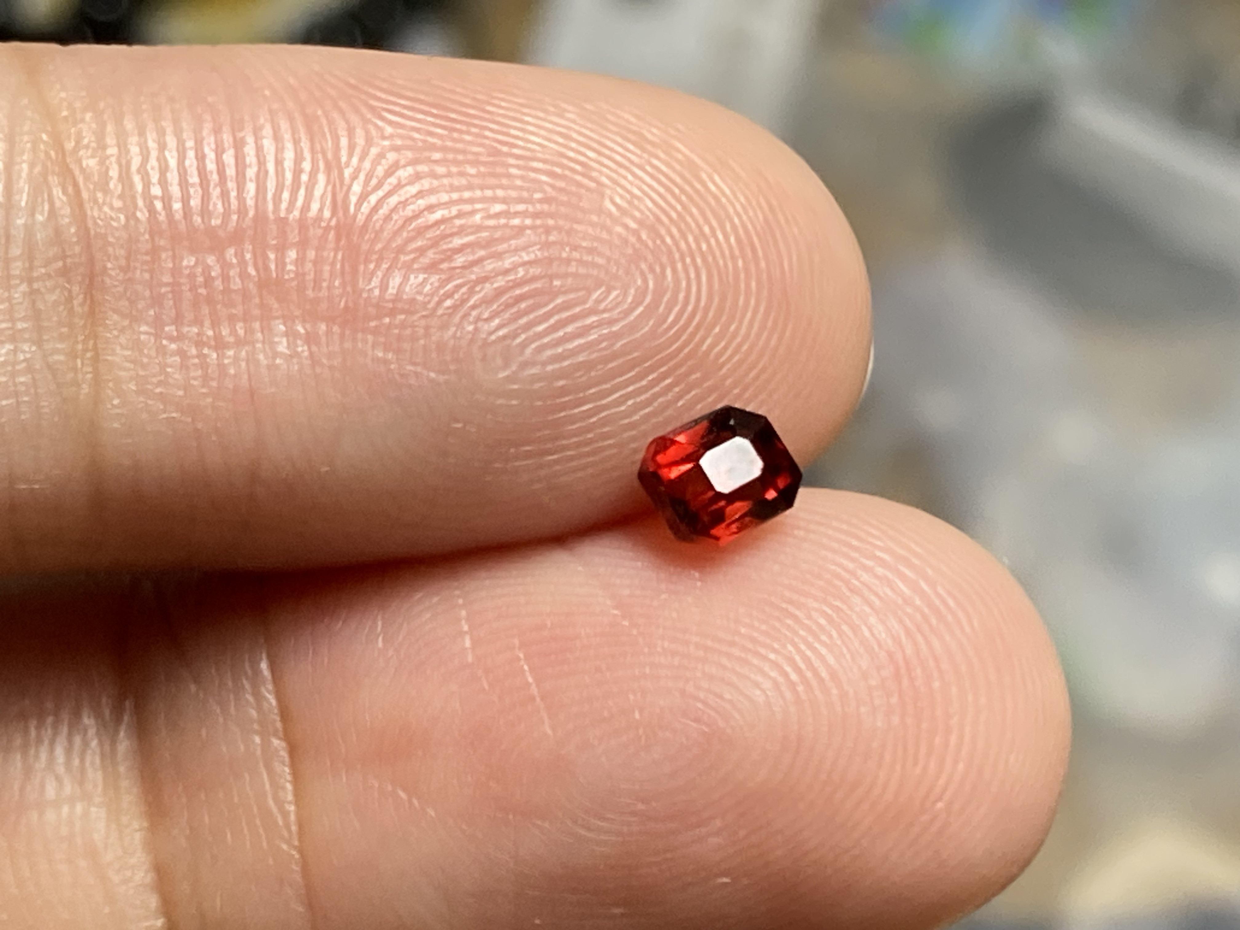 RS9-174 非加熱 宝石質 ピジョンブラッド色 スピネル ミャンマー産 ルース