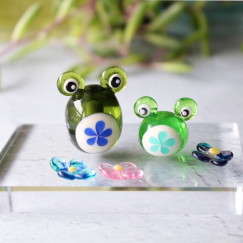 在庫処分セール＊ガラスのカエル ミニチュア蛙の置き飾り その他