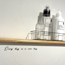 メッセージシリーズ＊Everyday is a new day. ウォールステッカー 名言 転写シール おしゃれ カフェ 1枚目の画像