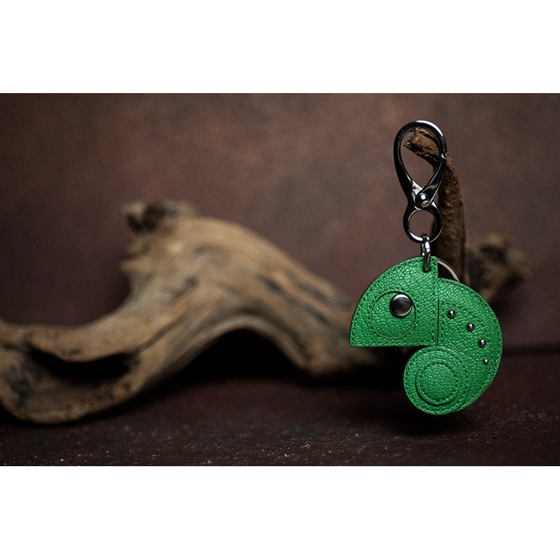 カメレオン デザイン / ヤギ革 キーホルダー ( スモール / グリーン )