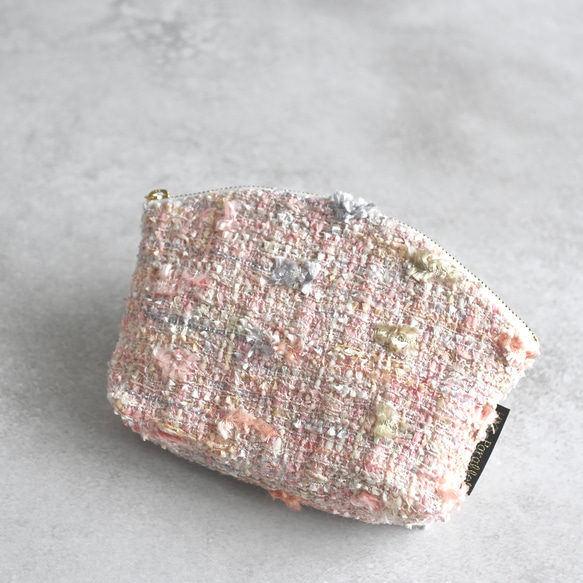 尾州ファンシーツイードのラウンドポーチ 2枚目の画像