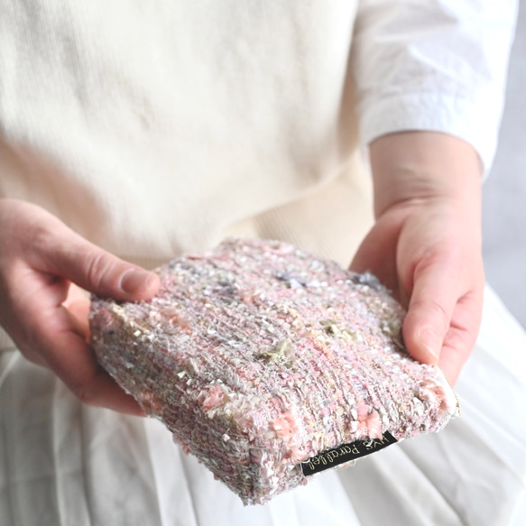 尾州ファンシーツイードのラウンドポーチ 5枚目の画像