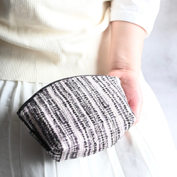 尾州ストライプツイードのラウンドポーチ 1枚目の画像