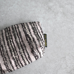 尾州ストライプツイードのラウンドポーチ 3枚目の画像