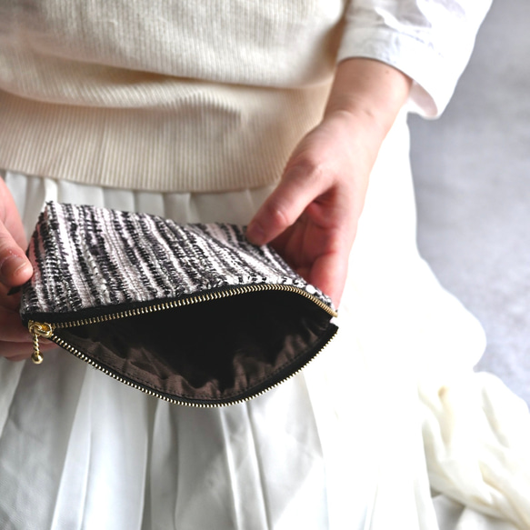 尾州ストライプツイードのラウンドポーチ 5枚目の画像