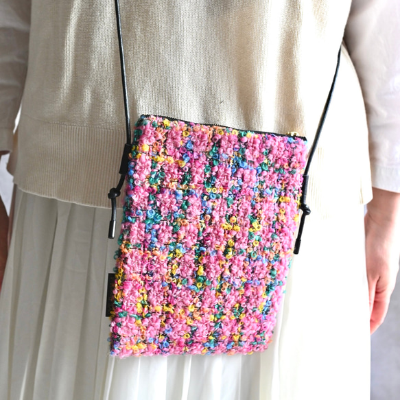 カラフルネップファンシーツイードのスマホポシェット 1枚目の画像