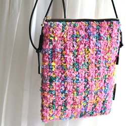 カラフルネップファンシーツイードのスマホポシェット 3枚目の画像