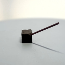 Incense Cube Tilt（お香立て）≪コーヒーかす・みかん皮・たまねぎ皮・えごま搾りかす≫ 2枚目の画像