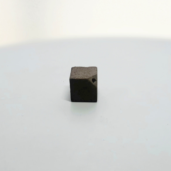 Incense Cube Tilt（お香立て）≪コーヒーかす・みかん皮・たまねぎ皮・えごま搾りかす≫ 3枚目の画像