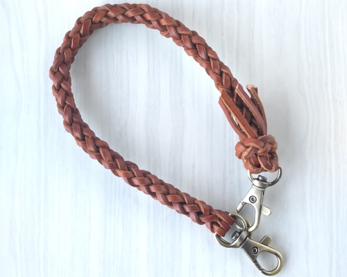 6本編みレザーハンドストラップ スマホハンドストラップ 携帯