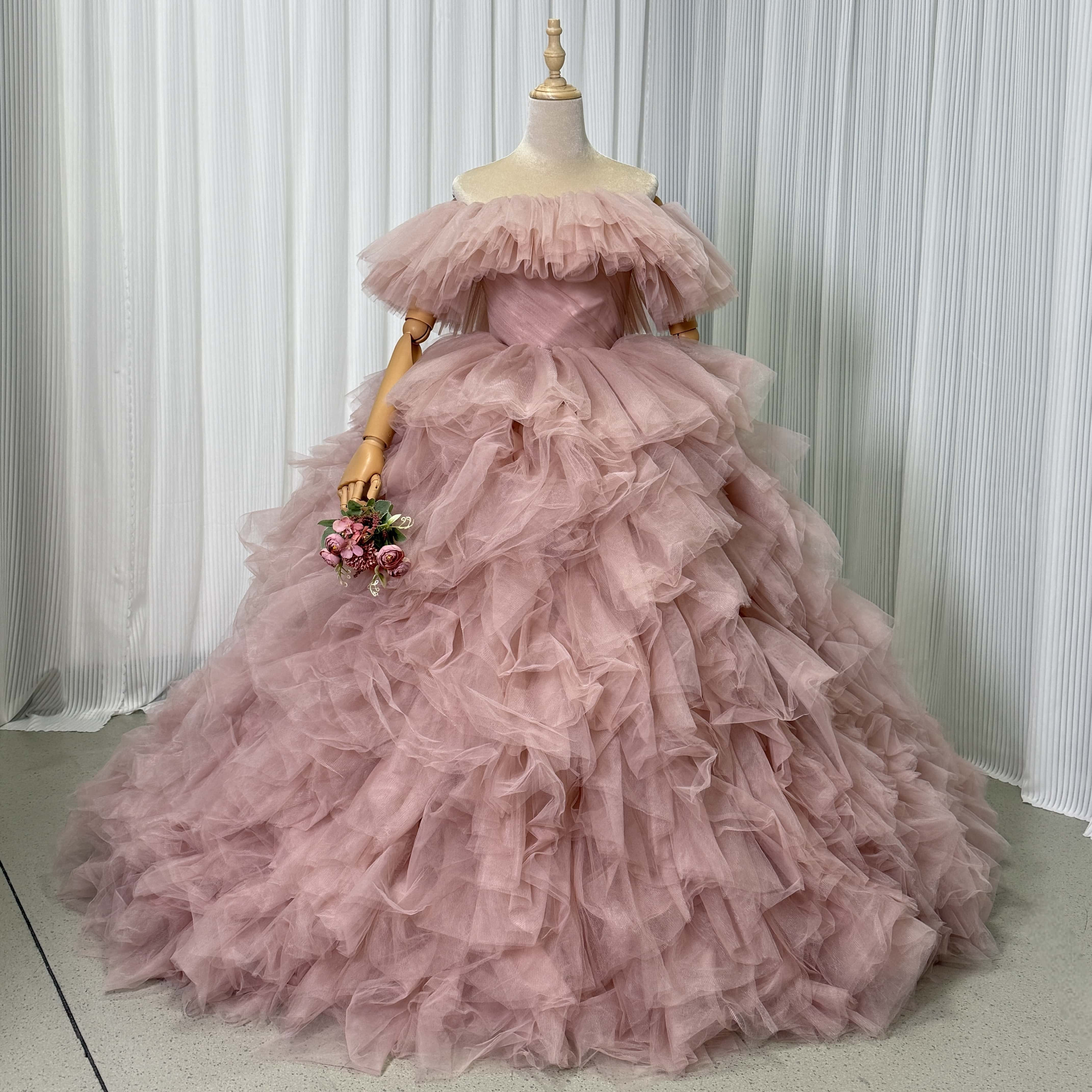 送料無料！カラードレス もも色 3ways  取り外しオフショルダー もこもこドレス 編み上げ 華やか 結婚式 花嫁